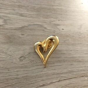 Vintage Gold Tone Heart Pin